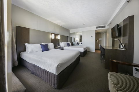 Novotel Surfers Paradise - Tourism Canberra 11