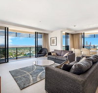 Luxury 3 Bedroom in heart of Broadbeach - Tourism Canberra