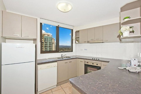 Surfers International Apartments - Tourism Canberra 40