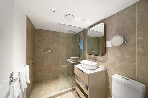Voco Gold Coast, An IHG Hotel - Tourism Canberra 21