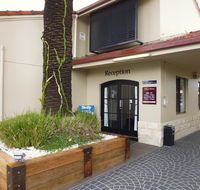 Burke  Wills Motor Inn - Tourism Canberra