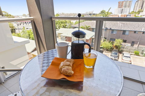 La Vida On Anzac - Tourism Canberra 18