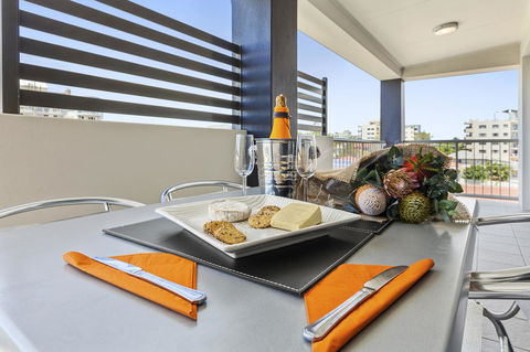 La Vida On Anzac - Tourism Canberra 25