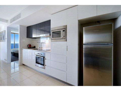 H Star Residences-- Paradise Stayz - Tourism Canberra 10