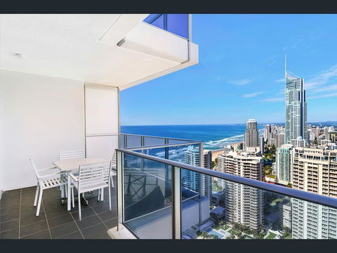 H Star Residences-- Paradise Stayz - Tourism Canberra 18