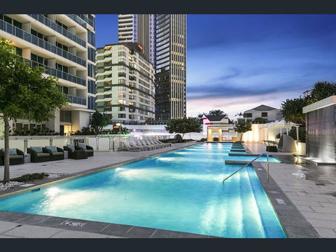 H Star Residences-- Paradise Stayz - Tourism Canberra 17