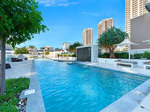 H Star Residences-- Paradise Stayz - Tourism Canberra 25