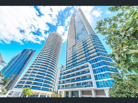 H Star Residences-- Paradise Stayz - Tourism Canberra 20