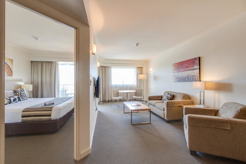 Central Cosmo Apartment Hotel - Tourism Canberra 2