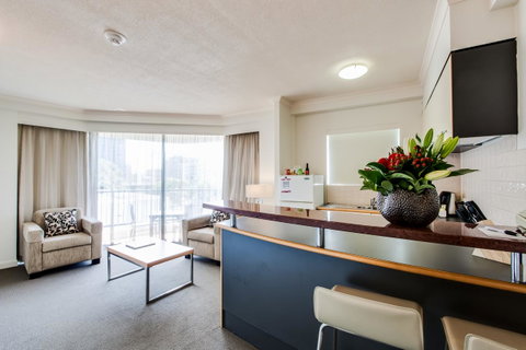 Central Cosmo Apartment Hotel - Tourism Canberra 28
