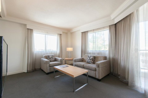 Central Cosmo Apartment Hotel - Tourism Canberra 14