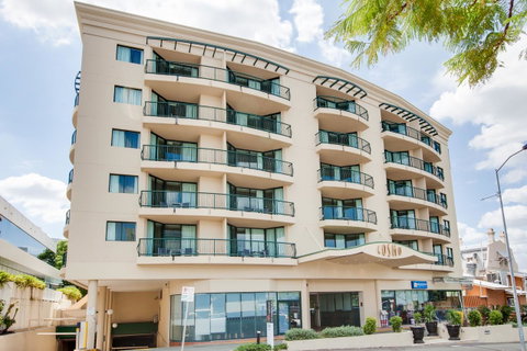 Central Cosmo Apartment Hotel - Tourism Canberra 13