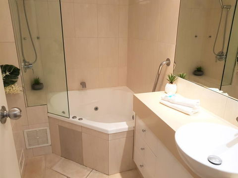 Gemini Court Holiday Apartments - Tourism Canberra 41