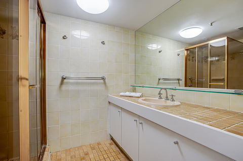 Gemini Court Holiday Apartments - Tourism Canberra 8