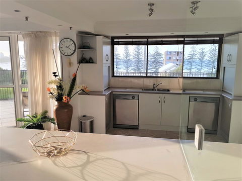 Gemini Court Holiday Apartments - Tourism Canberra 34