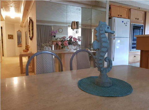 Gemini Court Holiday Apartments - Tourism Canberra 37