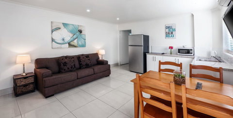 Bilinga Beach Motel - Tourism Canberra 35