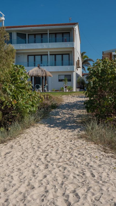 Bilinga Beach Motel - Tourism Canberra 20