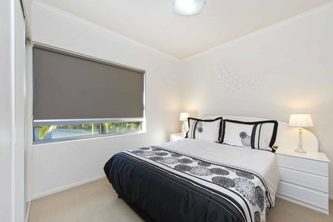 On The Bay Apartments - Tourism Canberra 23