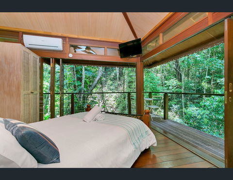 Cairns Rainforest Retreat - Tourism Canberra 9