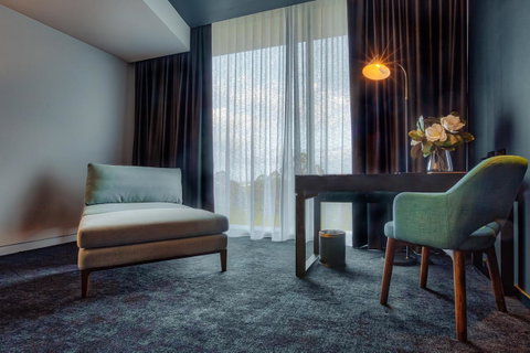 Eatons Hill Hotel - Tourism Canberra 21