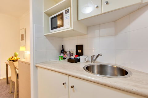 Oakwood Hotel & Apartments Brisbane - Tourism Canberra 9
