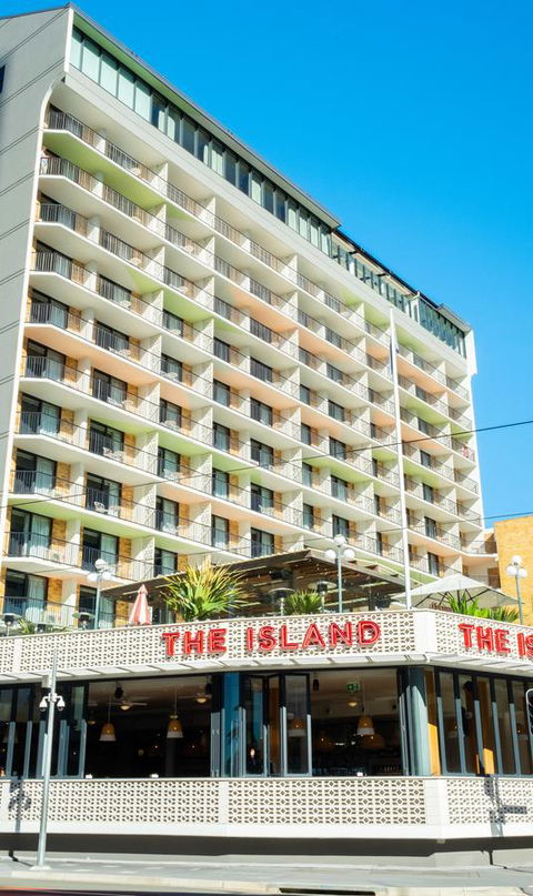 The Island Gold Coast - Tourism Canberra 39