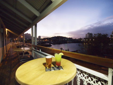 Oaks Townsville Metropole Hotel - Tourism Canberra 7