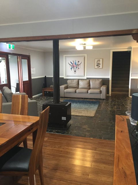 Malanda Manor Guesthouse - Tourism Canberra 26