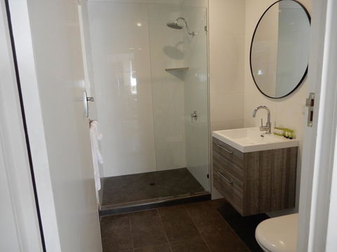 Malanda Manor Guesthouse - Tourism Canberra 5