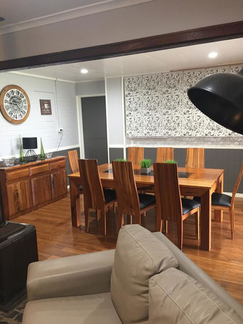 Malanda Manor Guesthouse - Tourism Canberra 9