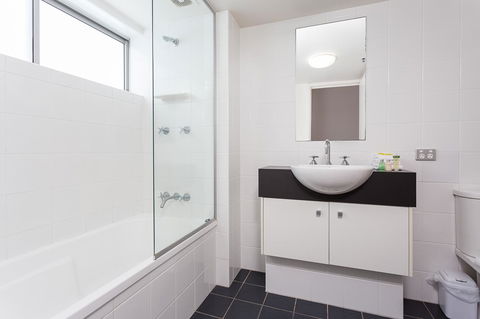 Oxygen Apartments - Tourism Canberra 12