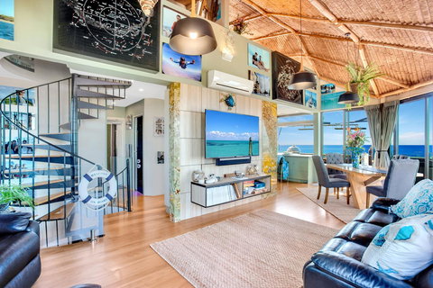 Burleigh Esplanade Apartments - Tourism Canberra 5