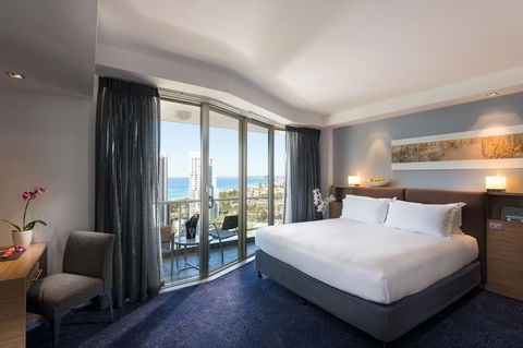 Sofitel Gold Coast Broadbeach - Tourism Canberra 3