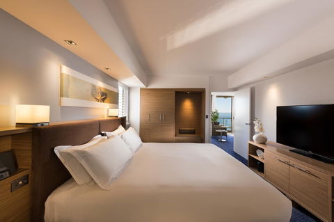Sofitel Gold Coast Broadbeach - Tourism Canberra 5