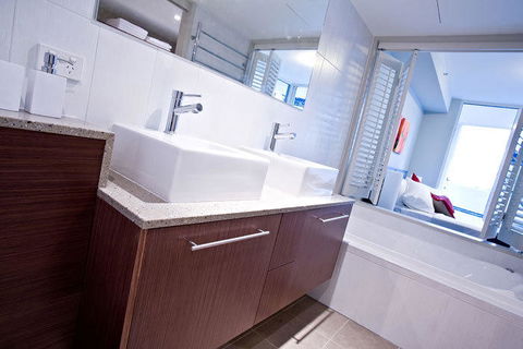 Lanai Riverside Apartments - Tourism Canberra 17