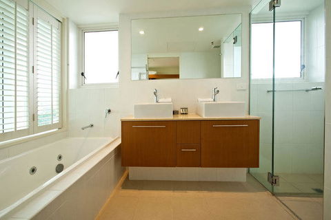 Lanai Riverside Apartments - Tourism Canberra 39