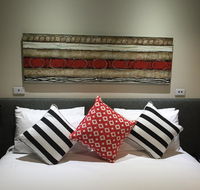 Calamvale Hotel Suites and Conference Centre - Tourism Canberra