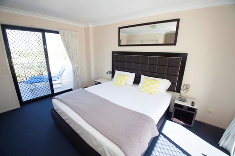 Island Beach Resort - Tourism Canberra 15