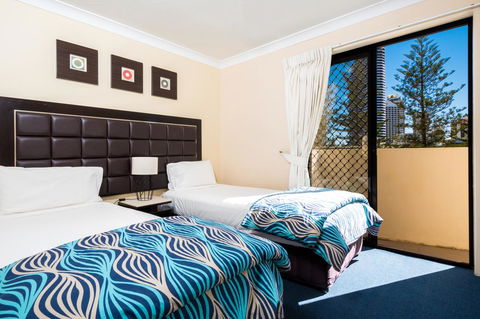 Island Beach Resort - Tourism Canberra 7