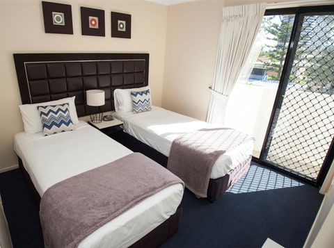 Island Beach Resort - Tourism Canberra 23
