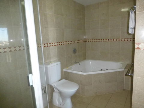 The Oasis Apartments - Tourism Canberra 19