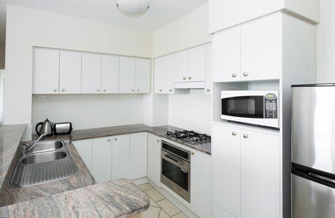 The Oasis Apartments - Tourism Canberra 11