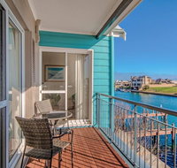 Waters Edge Apartment with Jetty - Tourism Canberra
