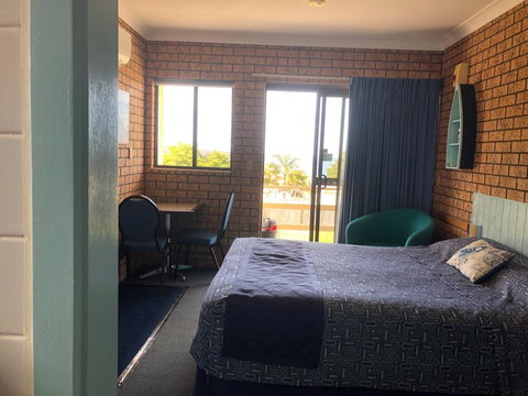 Whale Fisher Motel - Tourism Canberra 1