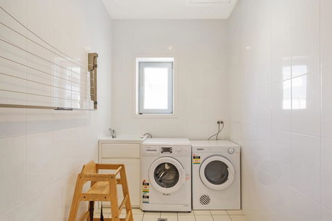 Wharf Apartment Unit 15 - Tourism Canberra 3