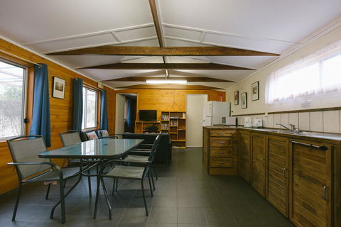 Wonboyn Cabins - Tourism Canberra 0