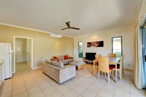 Woodgate Beach Houses - Tourism Canberra 1