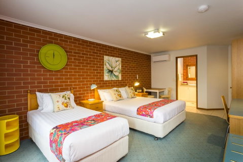 Yackandandah Motor Inn - Tourism Canberra 3