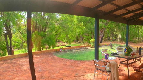 Yallingup Pet Friendly Bush Retreat - Tourism Canberra 1